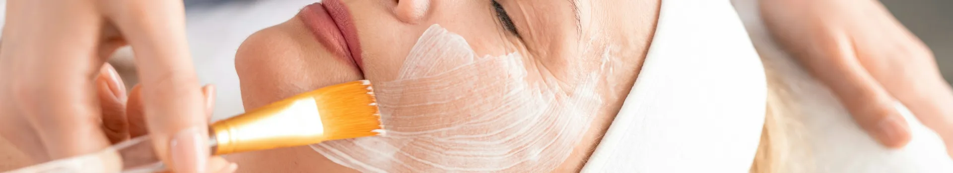 Los 7 mejores tratamientos faciales para este verano