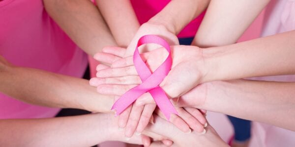 Reconstrucción de la areola y el pezón en el día contra el cáncer de mama
